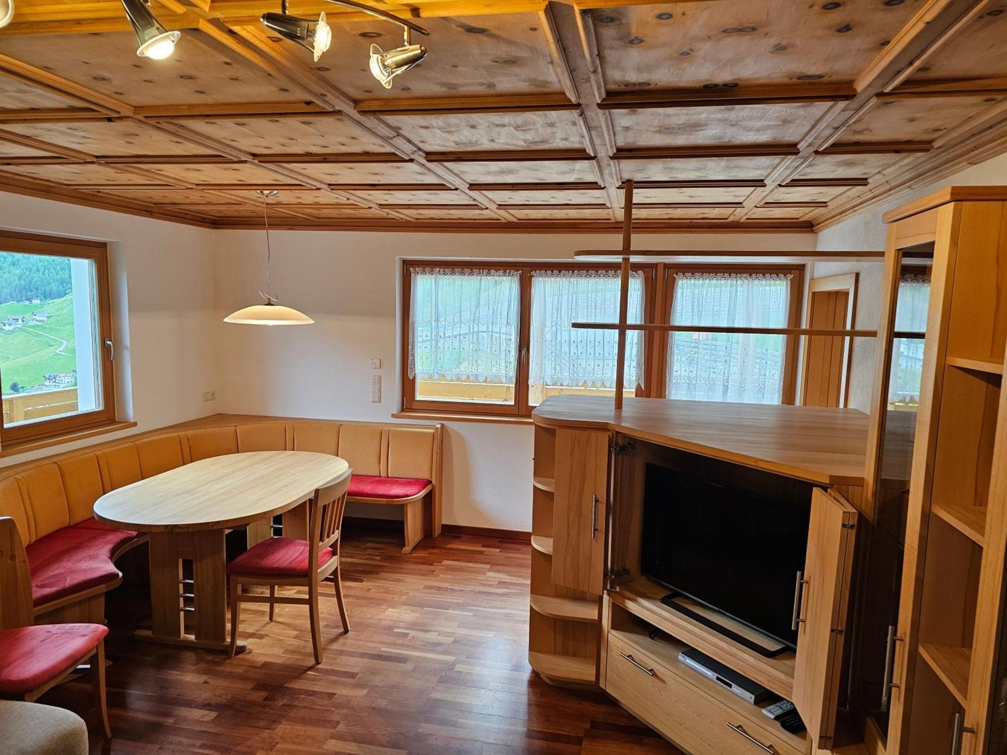 Alpenblick Lodge Tscholl マルテッロ エクステリア 写真
