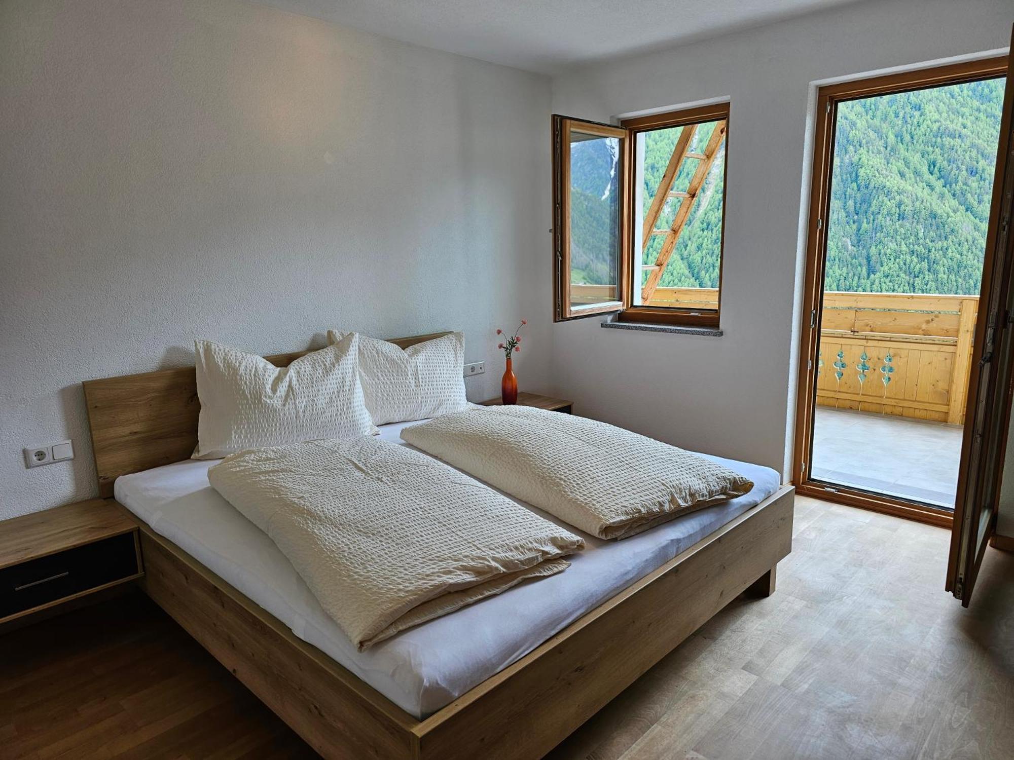 Alpenblick Lodge Tscholl マルテッロ エクステリア 写真