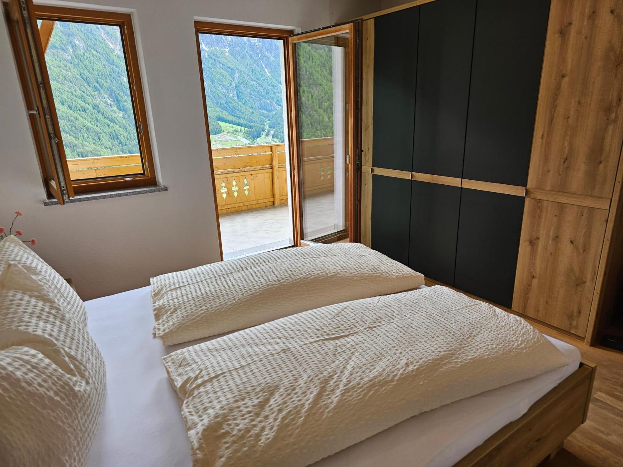 Alpenblick Lodge Tscholl マルテッロ エクステリア 写真